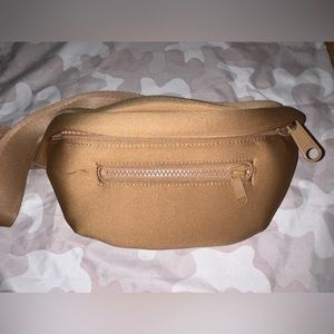 🎉 SOLD 🎉 dagne dover ace fannypack in camel